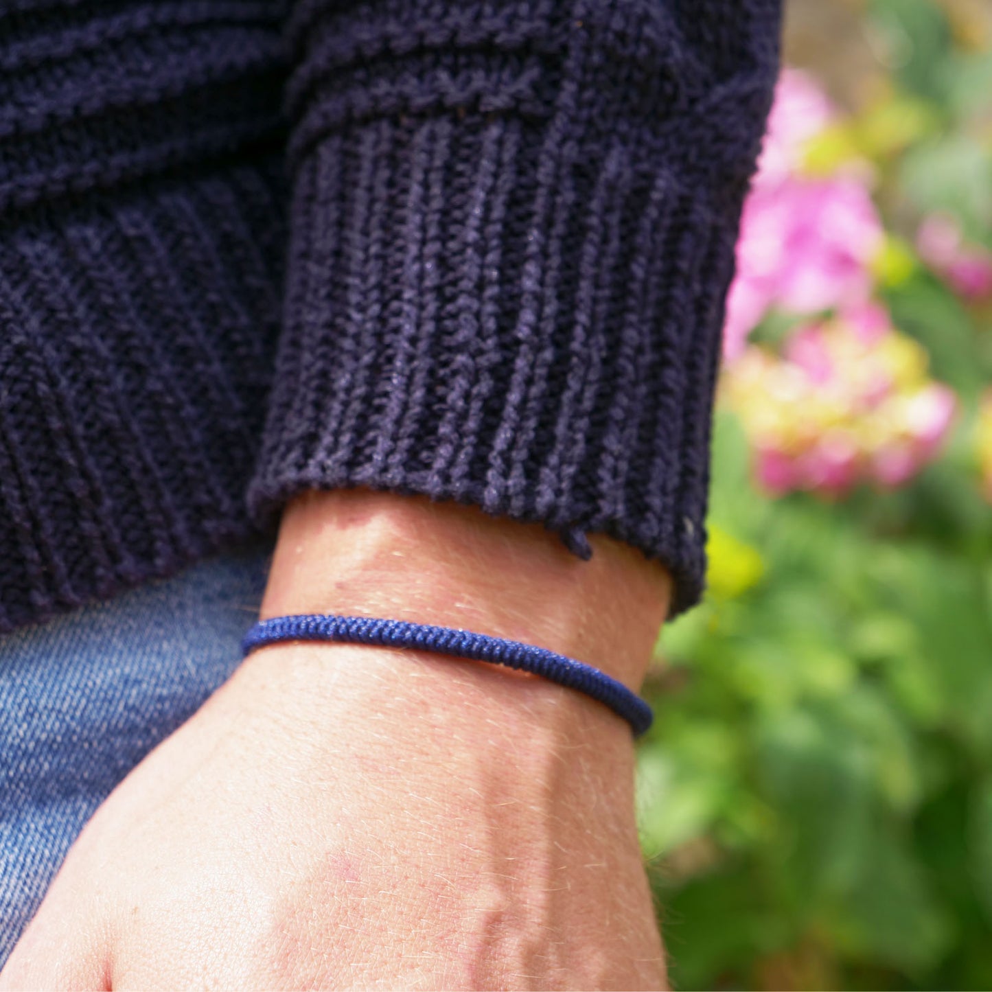 Tibetan temple armband (navy) - www.mundobracelets.com