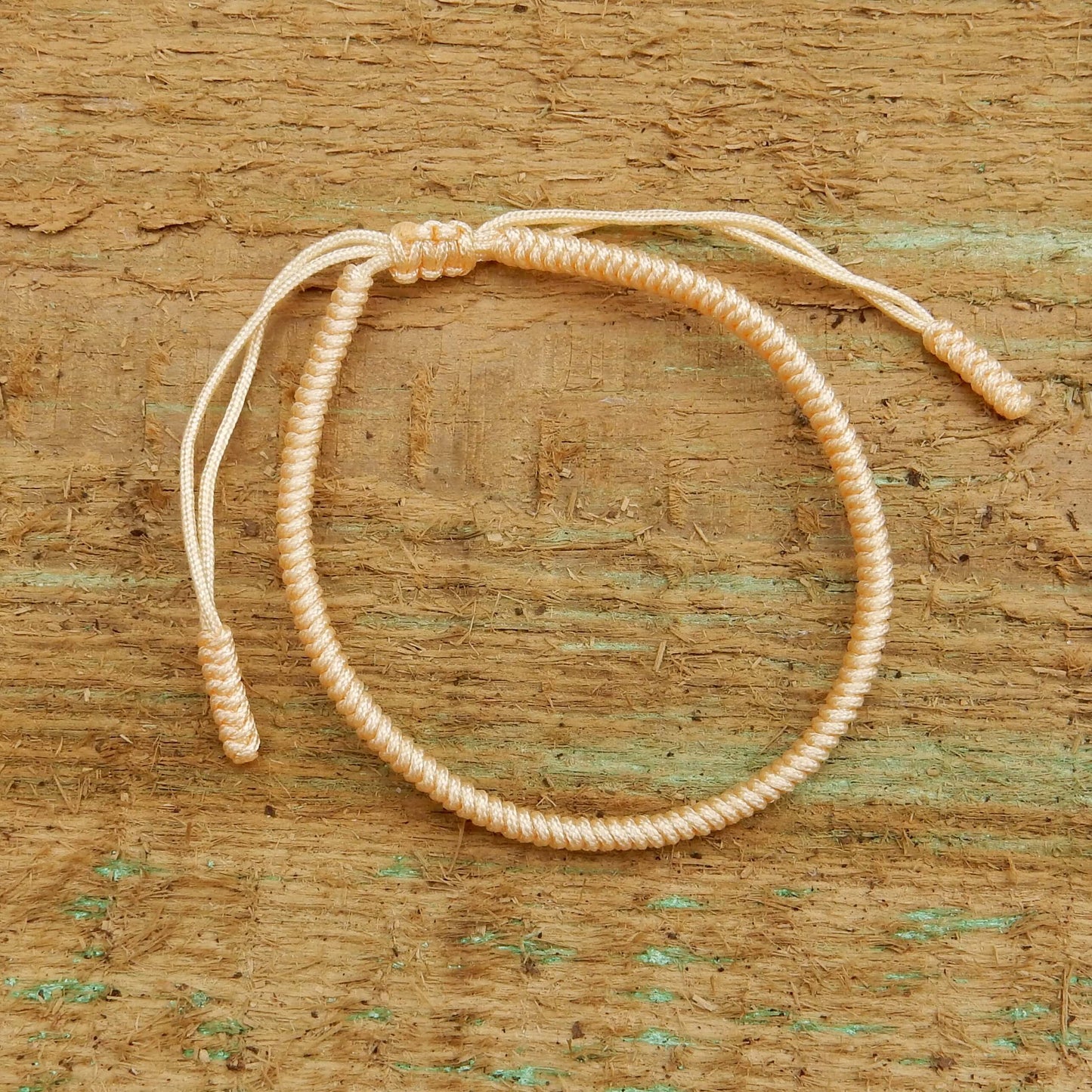 Tibetan temple armband champagne - www.mundobracelets.com