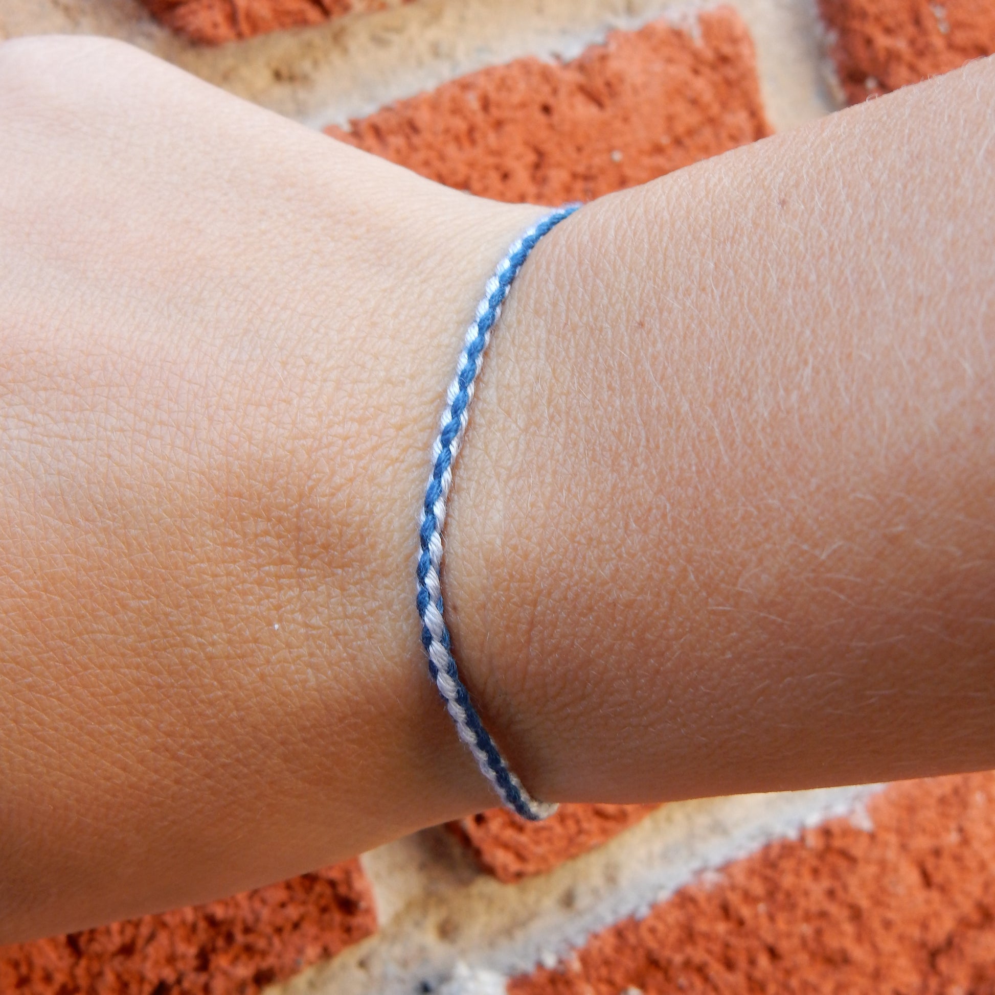 Laos armband (blauw/wit) - www.mundobracelets.com